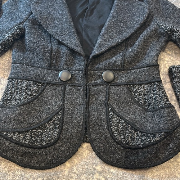 NEIMAN MARCUS GRAY & BLACK THICK BLAZER/JACKET - Picture 3 of 15